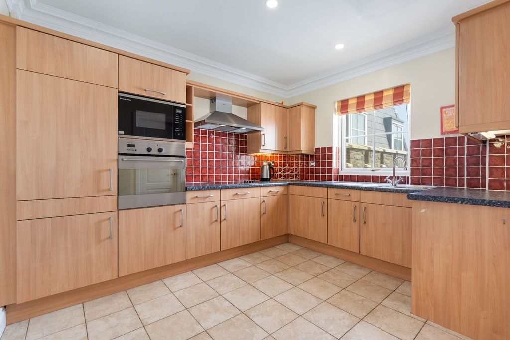 Additional image 8 of 2 bed flat for saleSecond Floor Apartment, Douglas Head Apartments, Douglas IM1