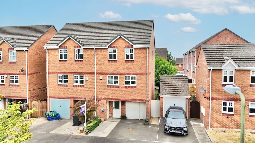 Property photo 1 of 30