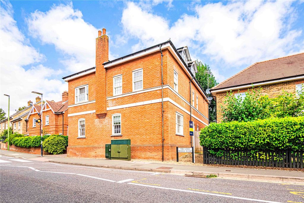 Property photo 2 of 16 Picture No. 15