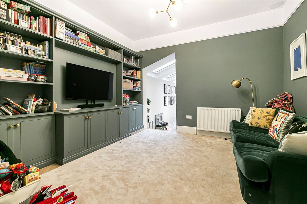 Property photo 3 of 19 Reception Room