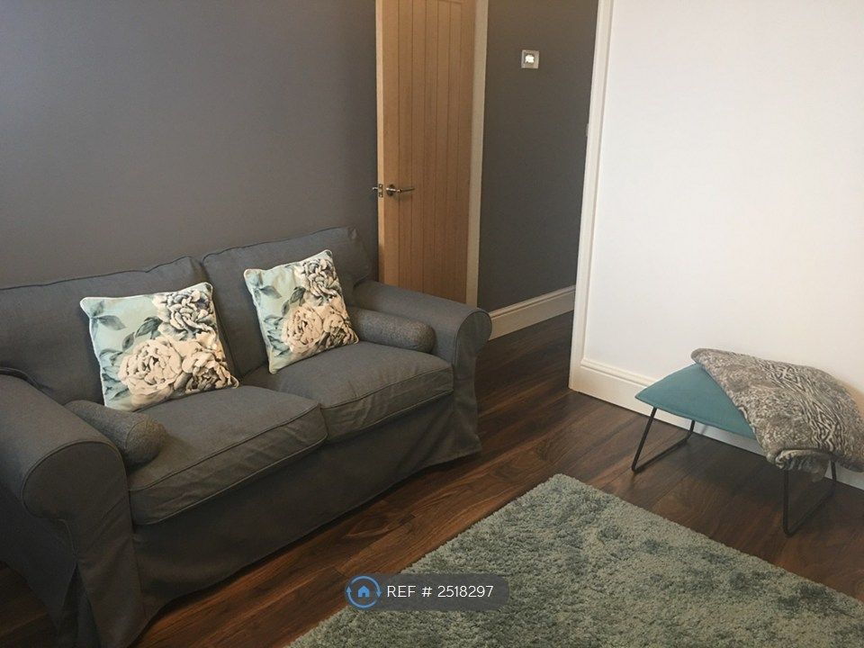 Property photo 3 of 26 Sitting Room