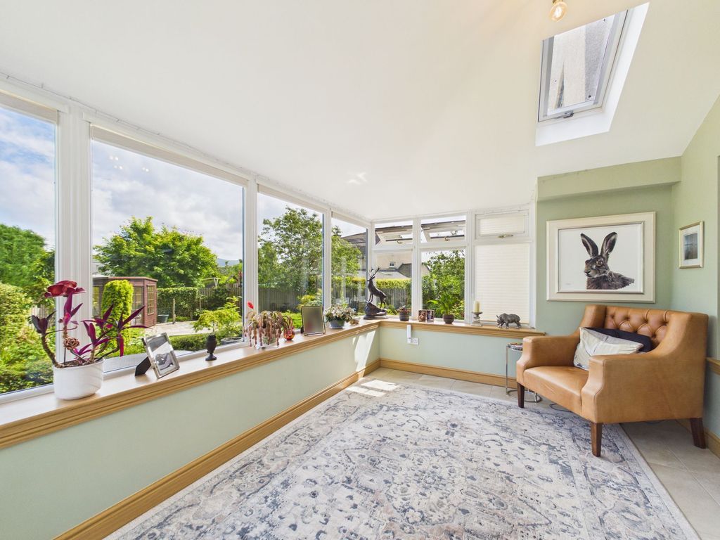 Property photo 3 of 25 Sunroom