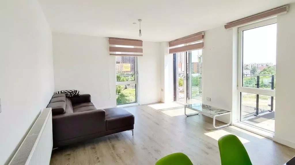 Property photo 1 of 7