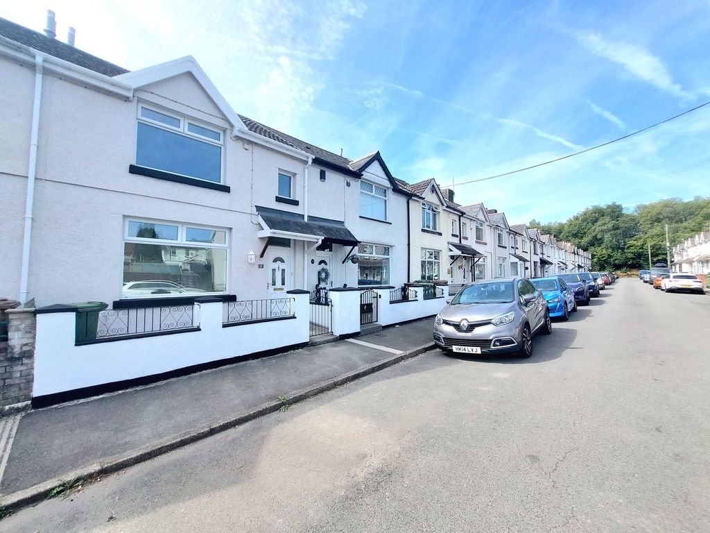 Property photo 1 of 39