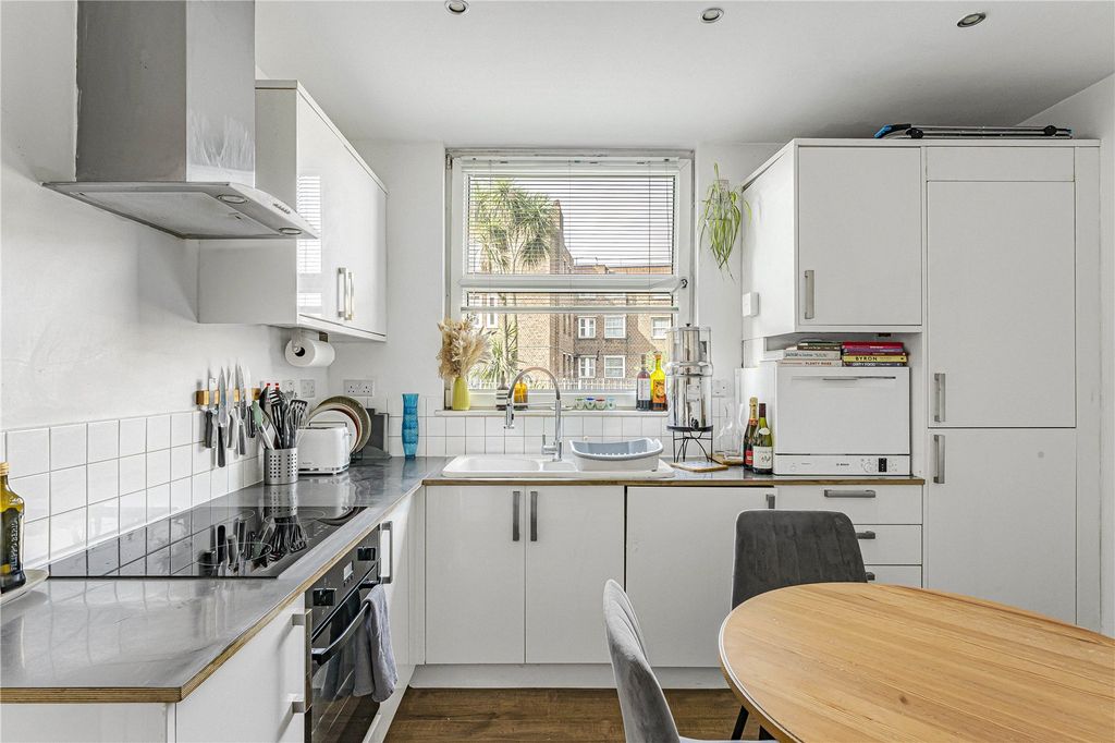 Property photo 3 of 13 Kitchen