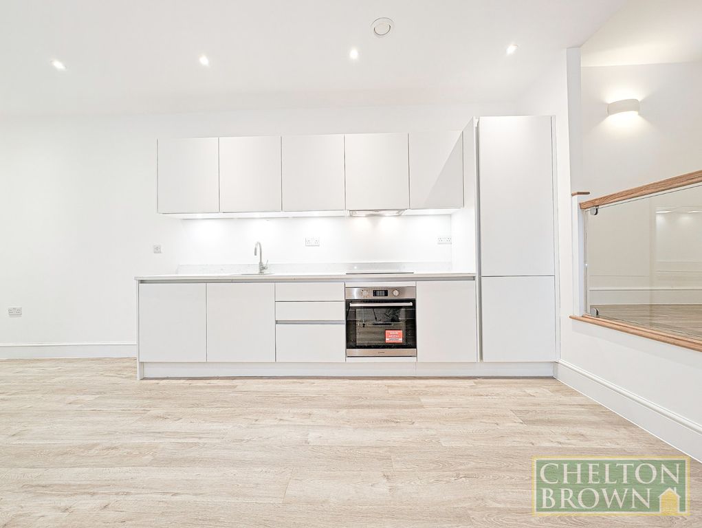 Property photo 3 of 19 Living Space