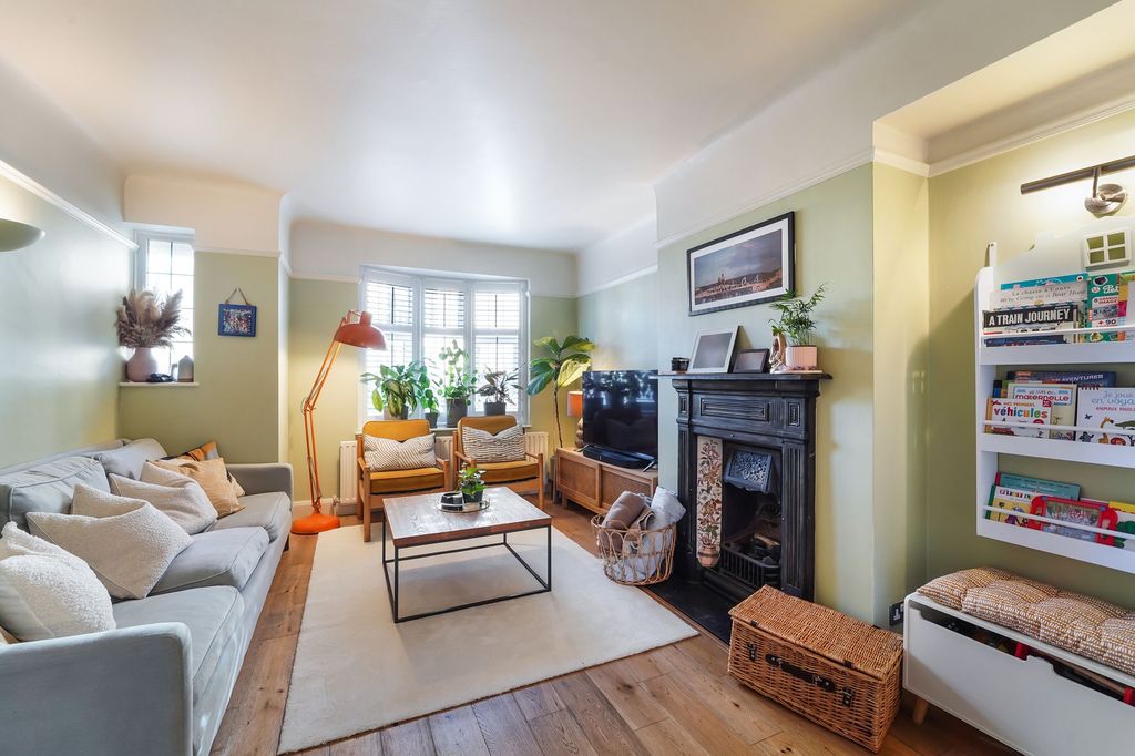 Property photo 2 of 11