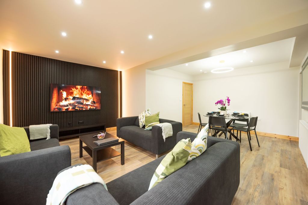 Property photo 1 of 25 Photo 0