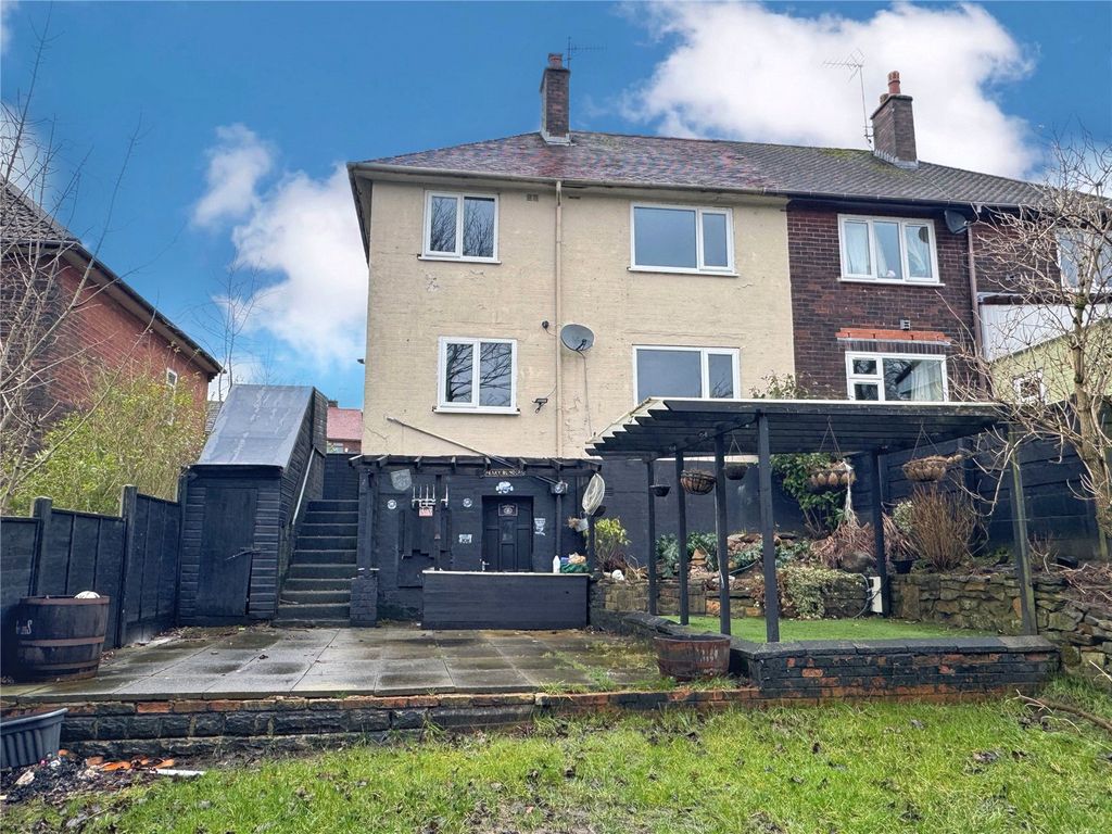 Property photo 2 of 31 Picture No. 16