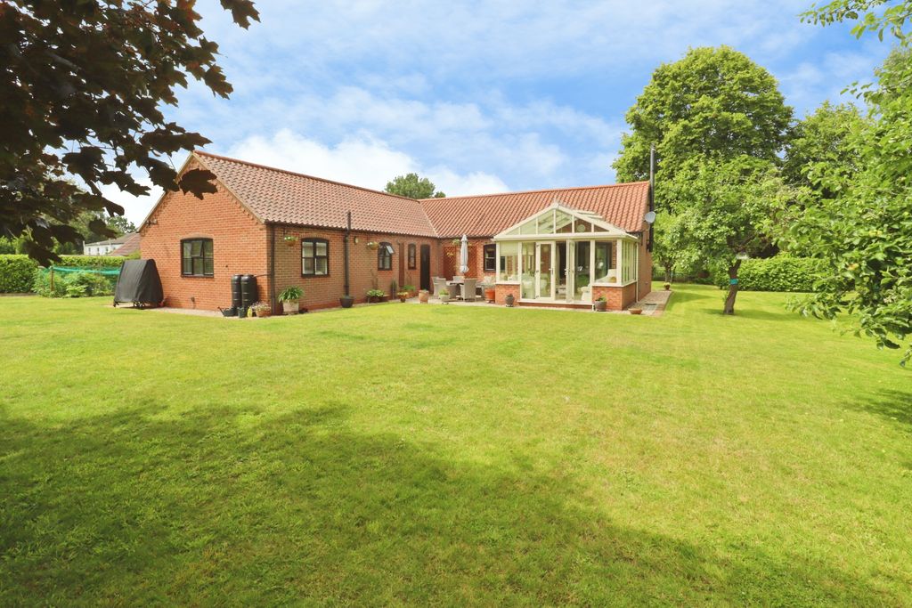 Property photo 2 of 30