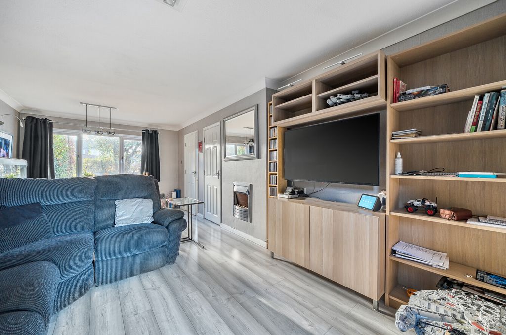 Property photo 2 of 20 1382443-6-691Eea6...