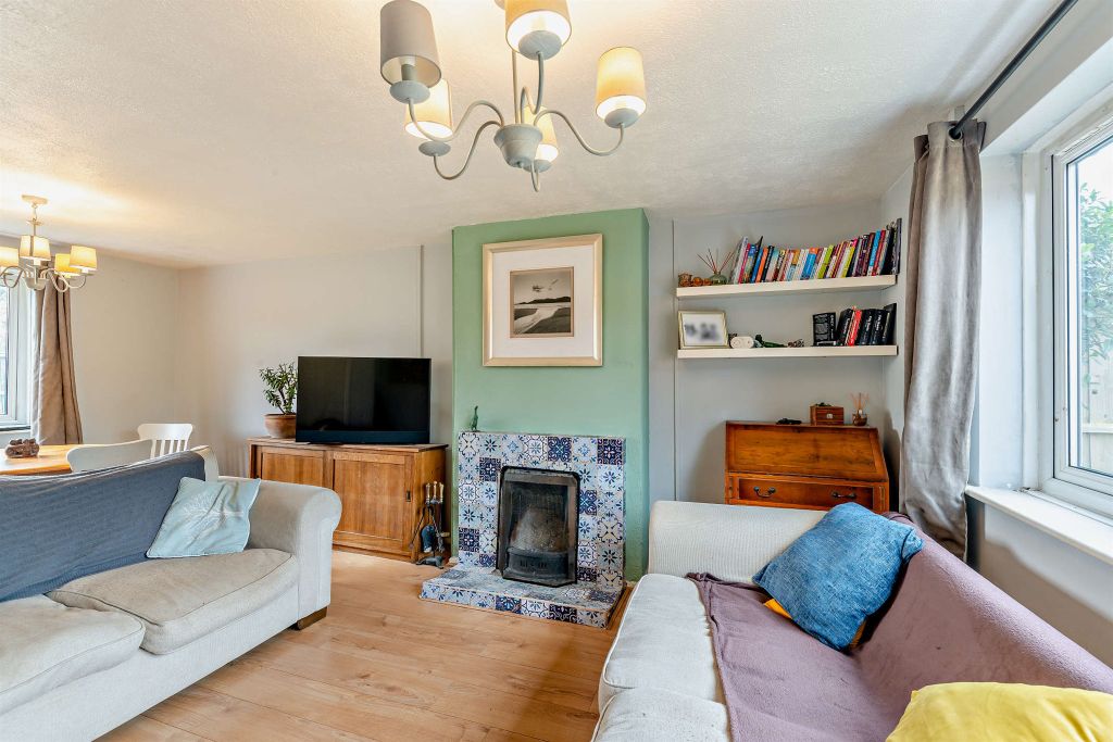 Property photo 3 of 13