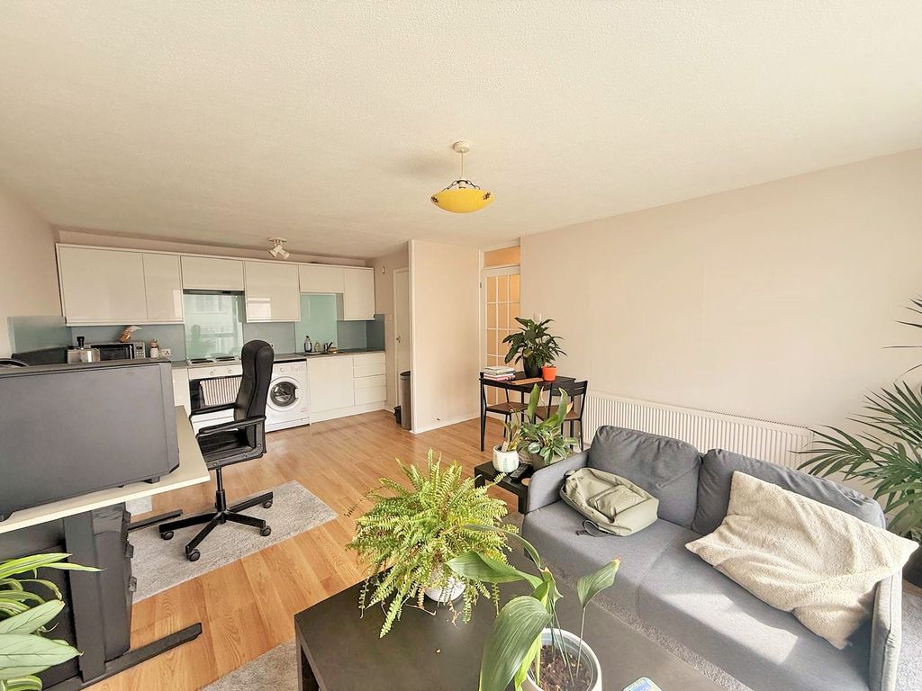 Property photo 1 of 13 9