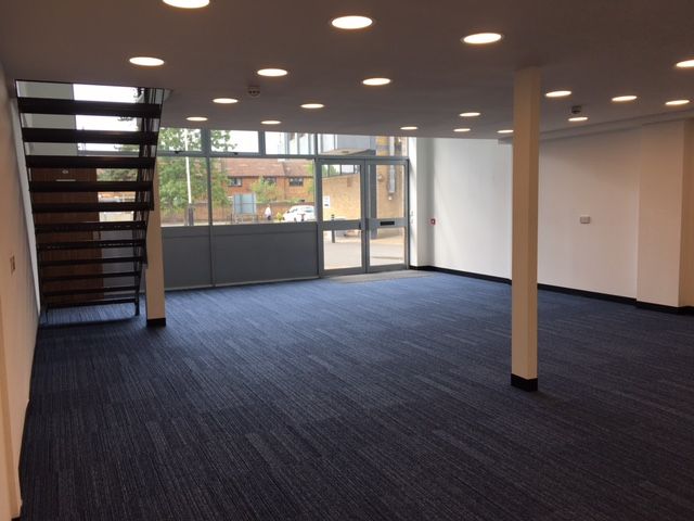 Property photo 1 of 23 Image Court -The Annex, Mosley Road Hersham Surrey Kt12 3Pd