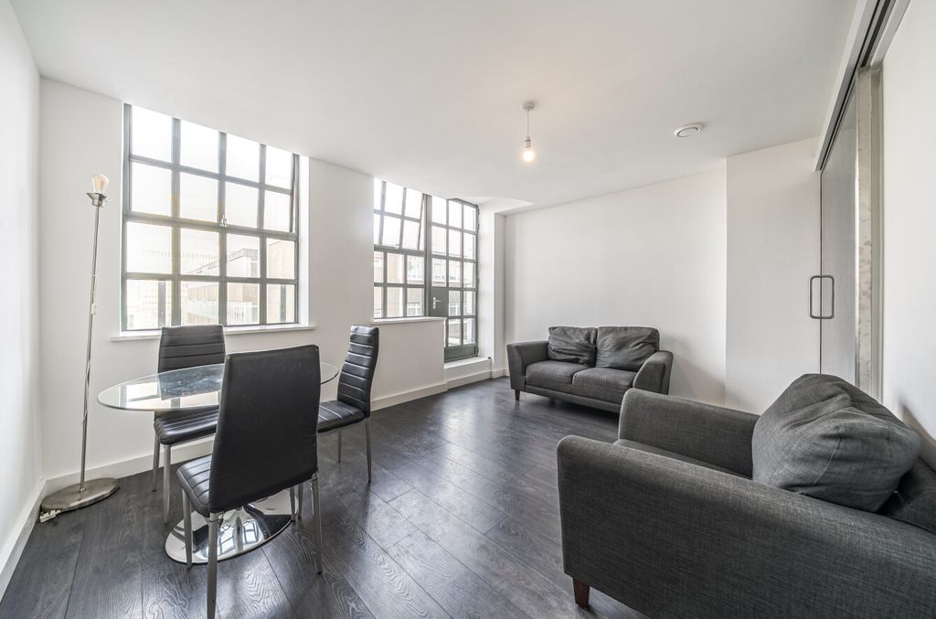 Property photo 3 of 15 1358061-13-68Da65...