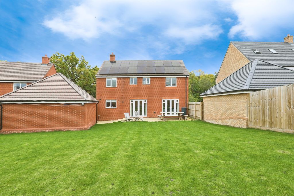 Property photo 1 of 21