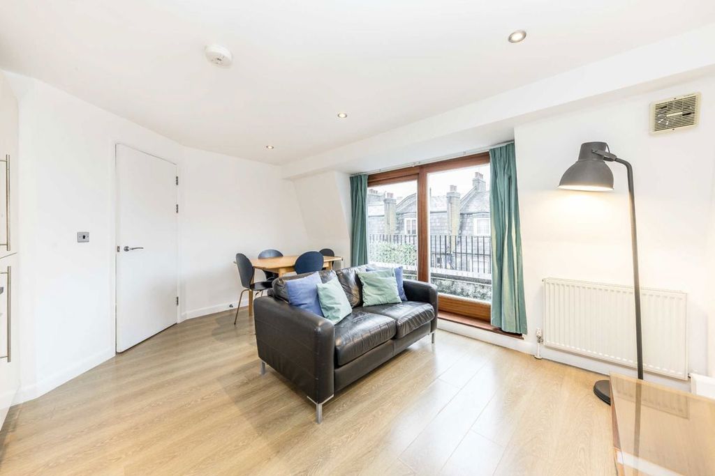 Property photo 2 of 6