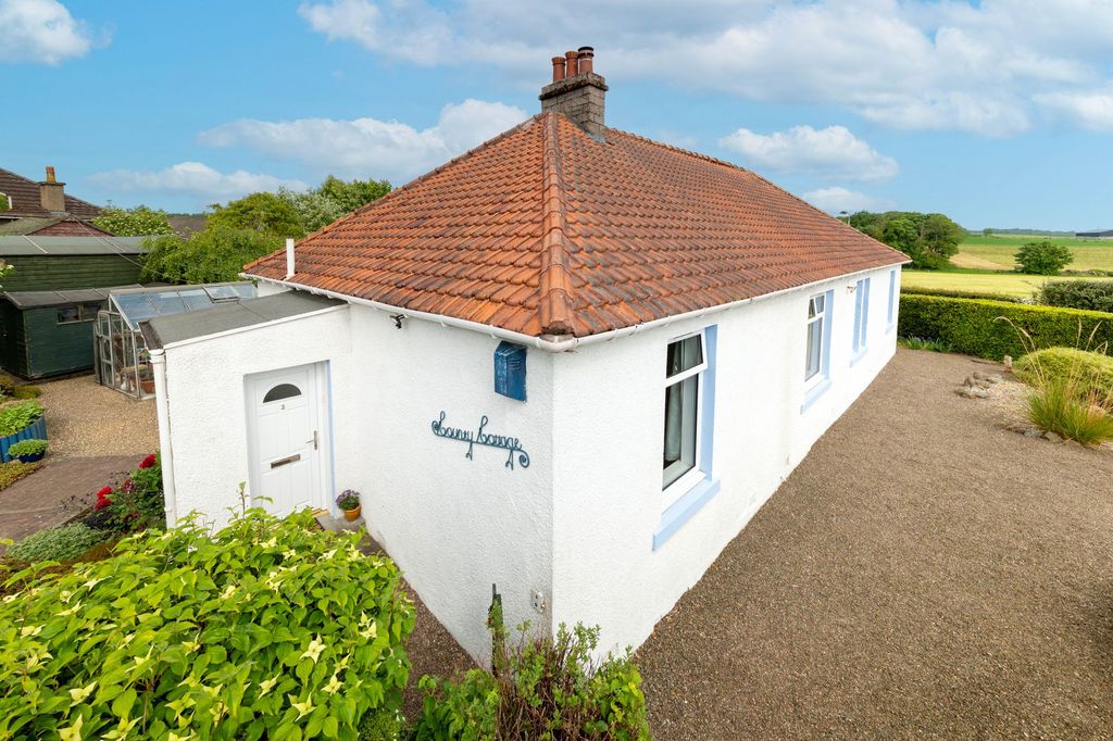 Property photo 2 of 35