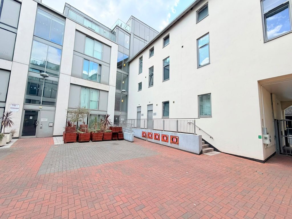 Property photo 3 of 9 Picture No. 08
