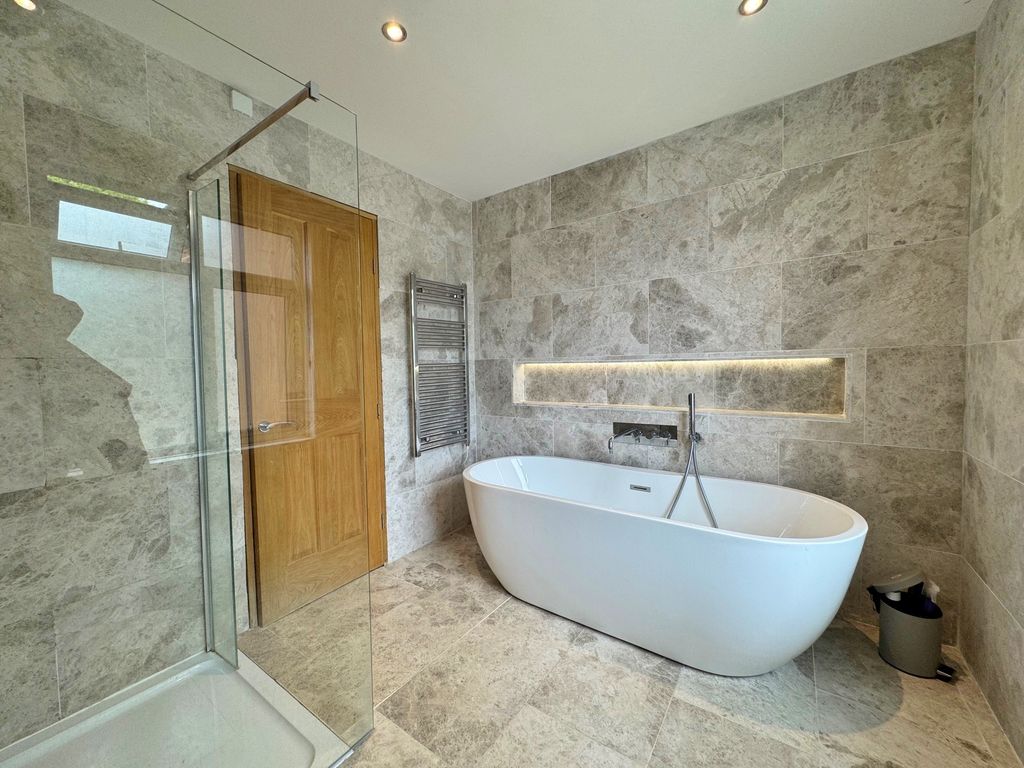 Property photo 3 of 38