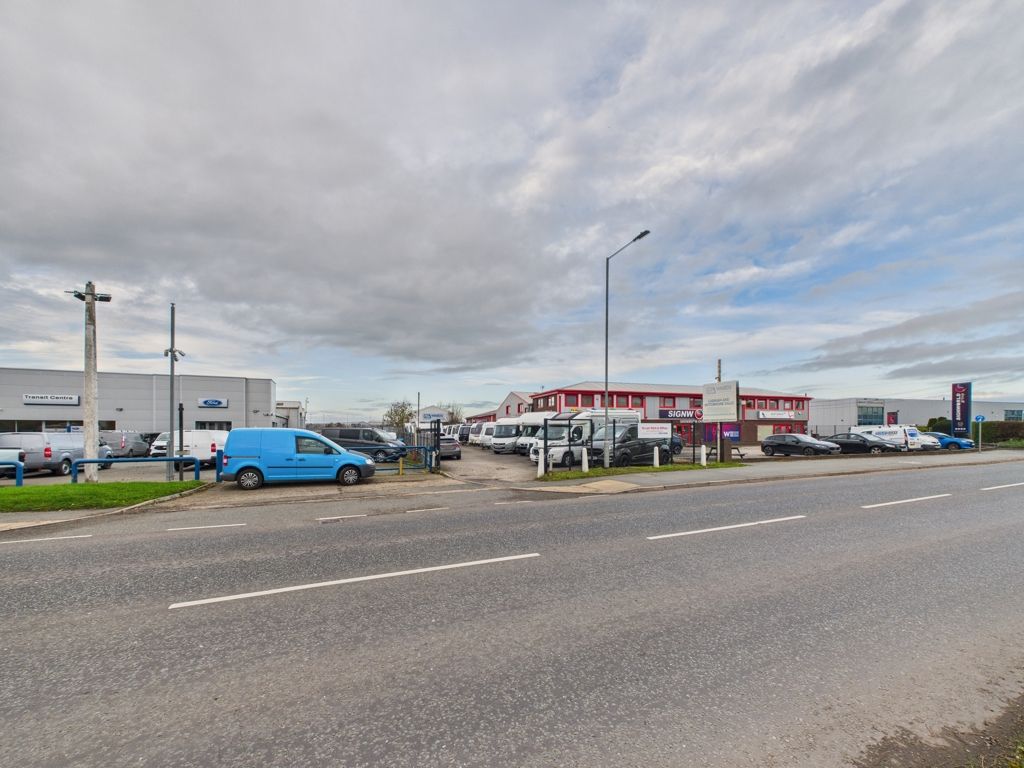 Property photo 1 of 6 Photo 4