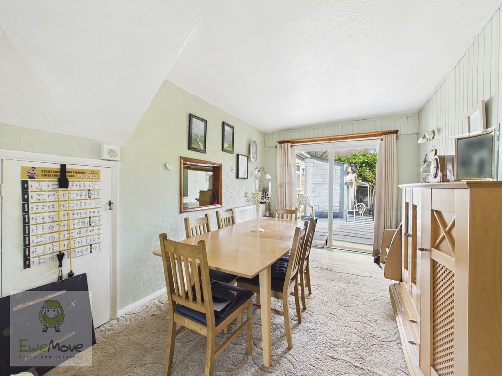 Property photo 3 of 18 Dining Room