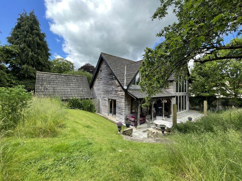 Property photo 1 of 29