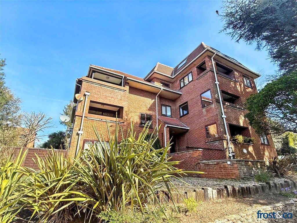 Property photo 1 of 13 Belle Vue Court