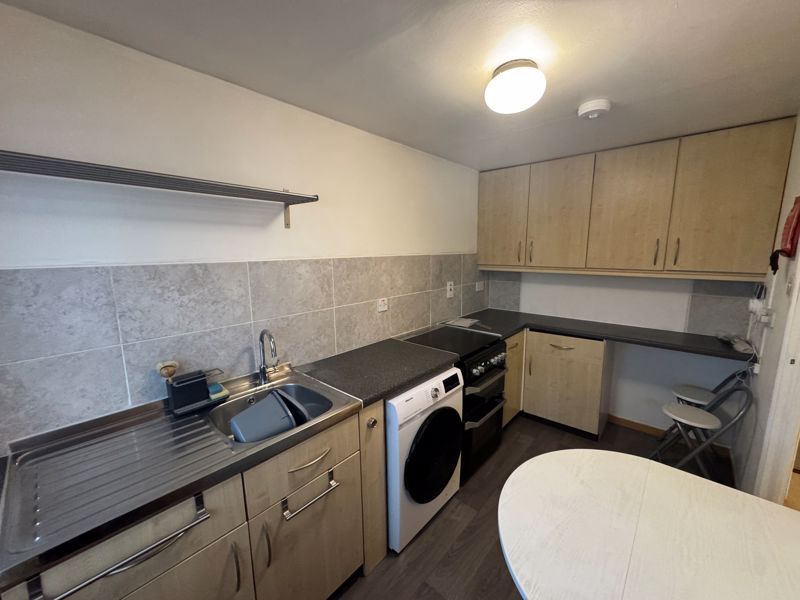 Property photo 2 of 9 Photo 5