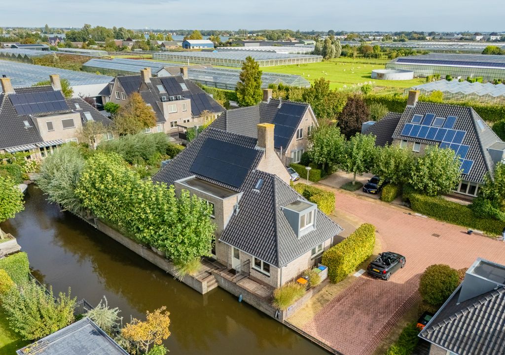 Property photo 2 of 72