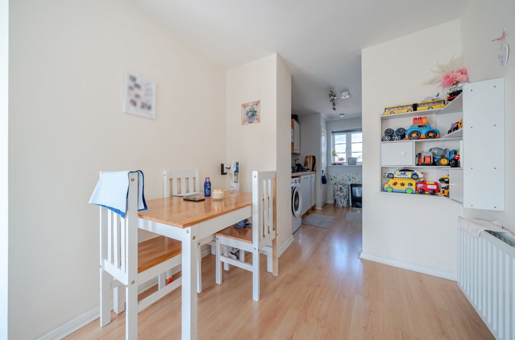 Additional image 9 of 2 bed flat for saleVenables Way, Lincoln, Lincolnshire LN2