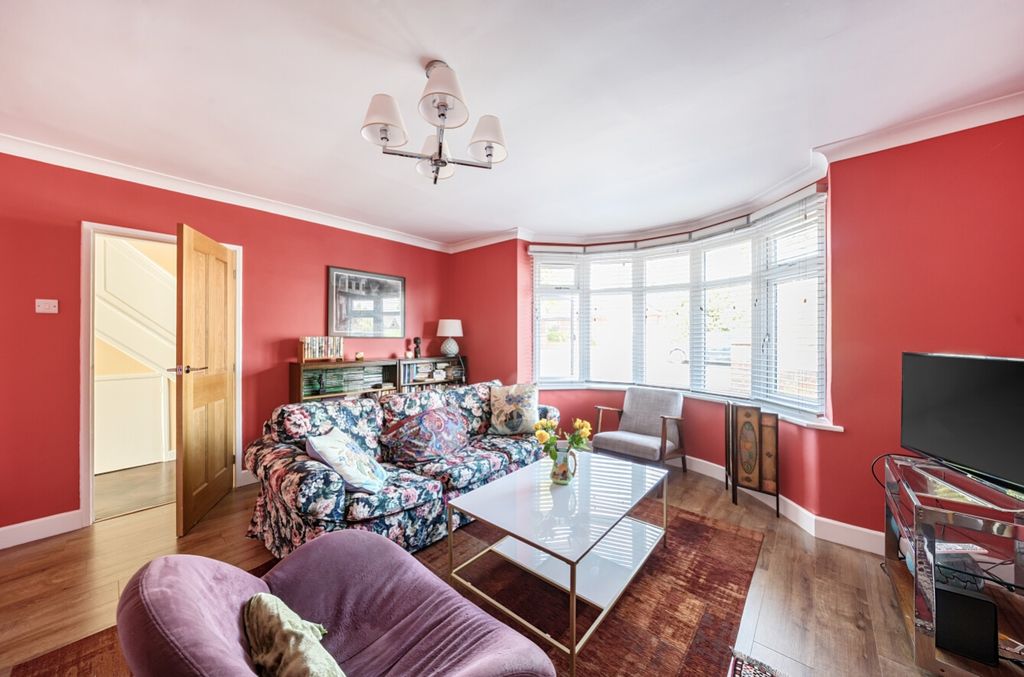 Property photo 2 of 28 1350159-8-68Bebef861E51
