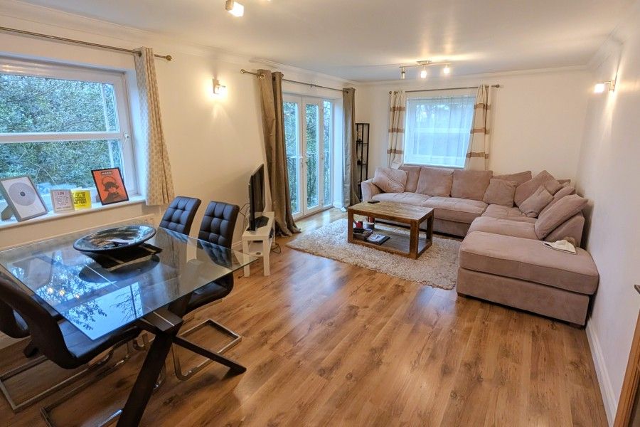 Property photo 2 of 8