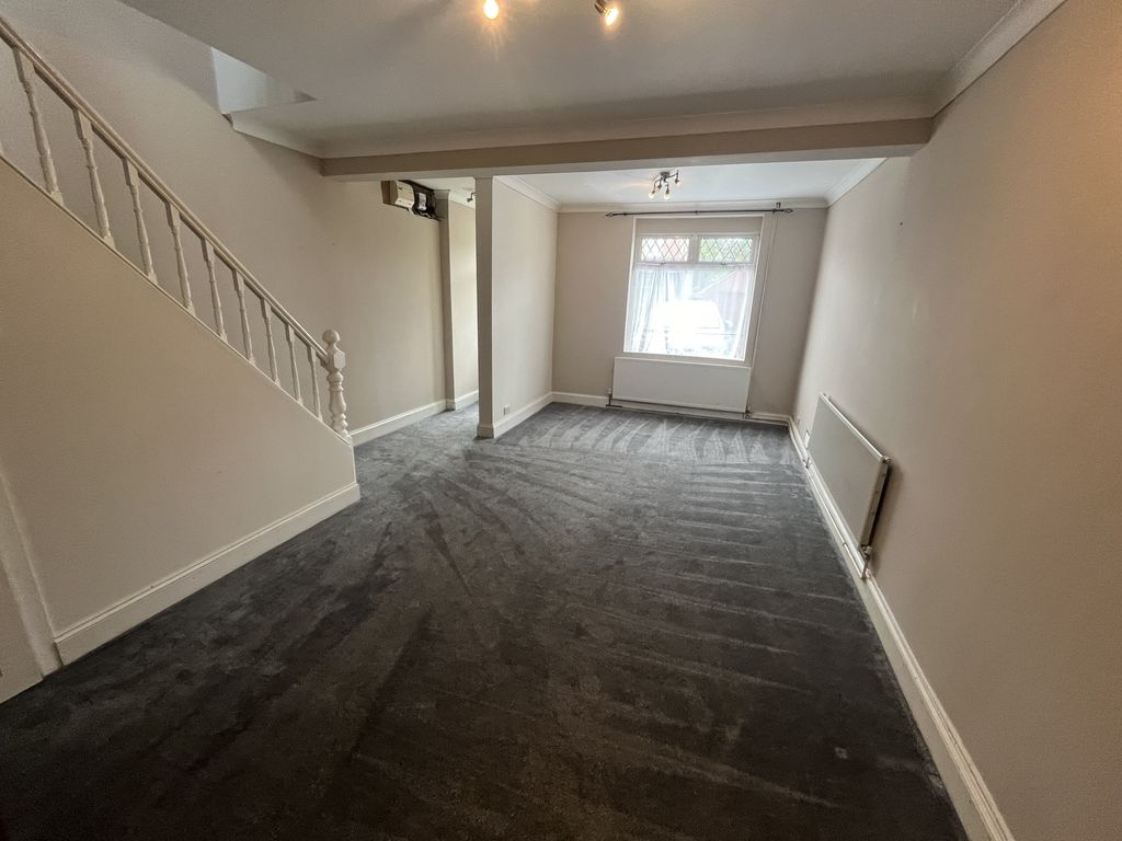 Property photo 3 of 13 Img_0424