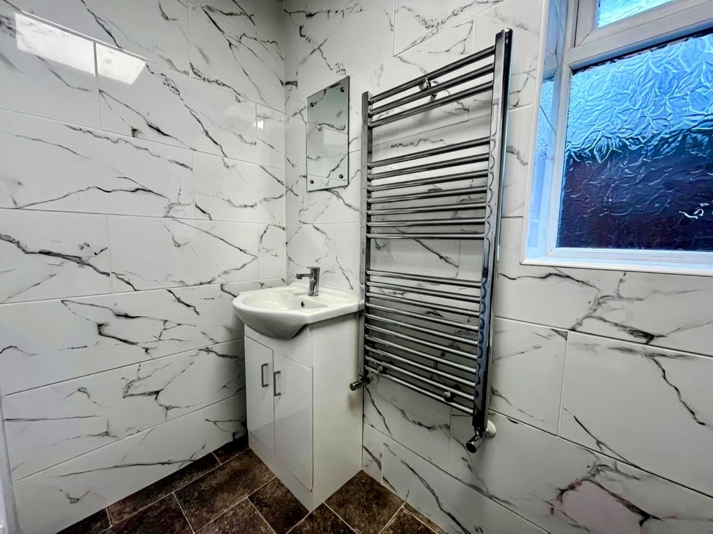 Property photo 3 of 7 Image