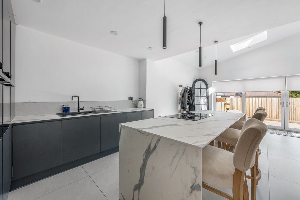 Property photo 2 of 56 4371982