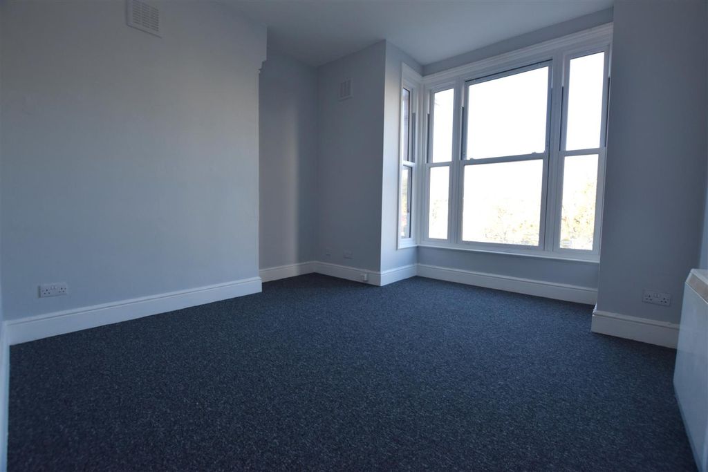 Property photo 2 of 8 Dsc_0493.Jpg