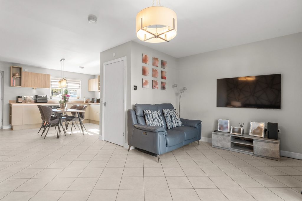 Property photo 3 of 31 5007908