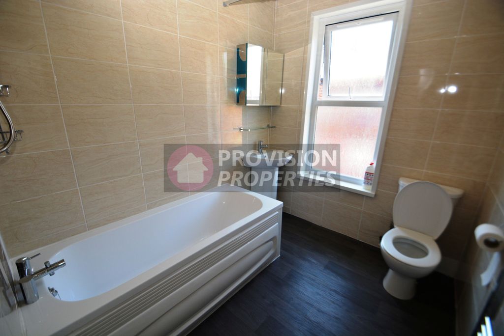 Property photo 3 of 7 Photo