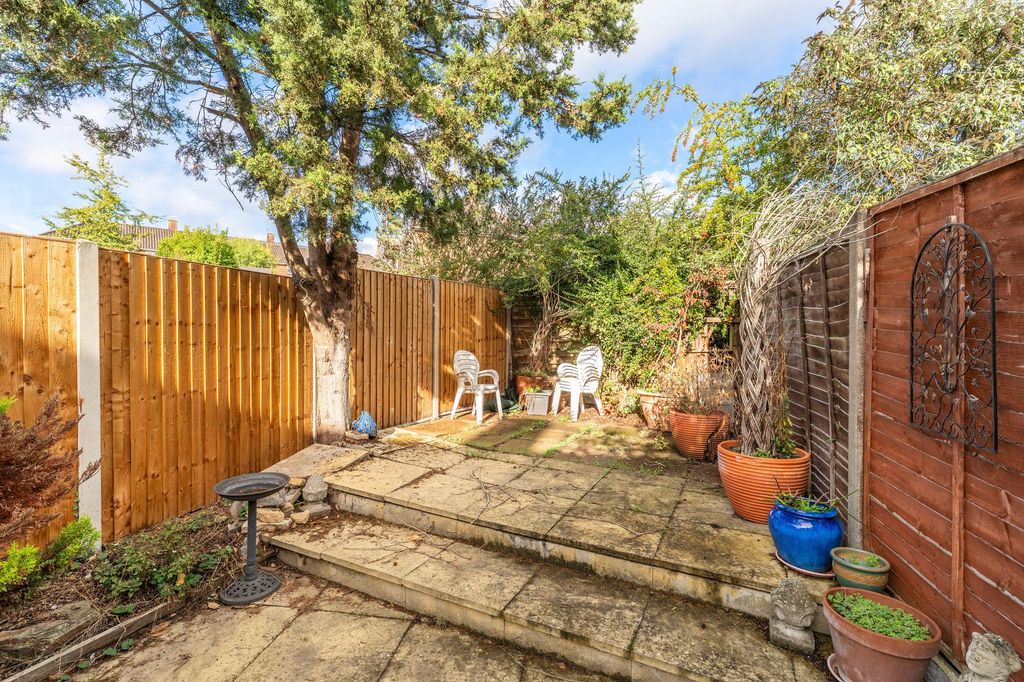 Property photo 2 of 18