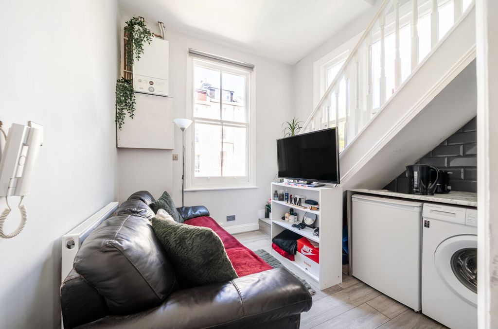 Property photo 2 of 13 26-6A75d92Fecc7c-...
