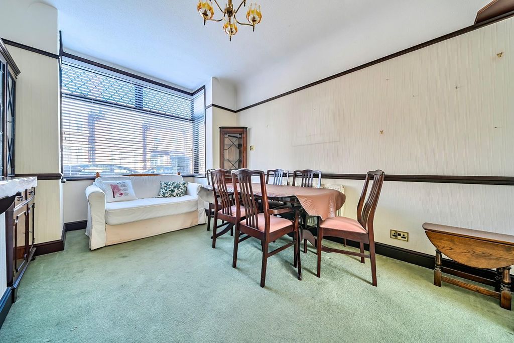 Property photo 3 of 15 1364444-9-68E67c1A383F2.Jpg