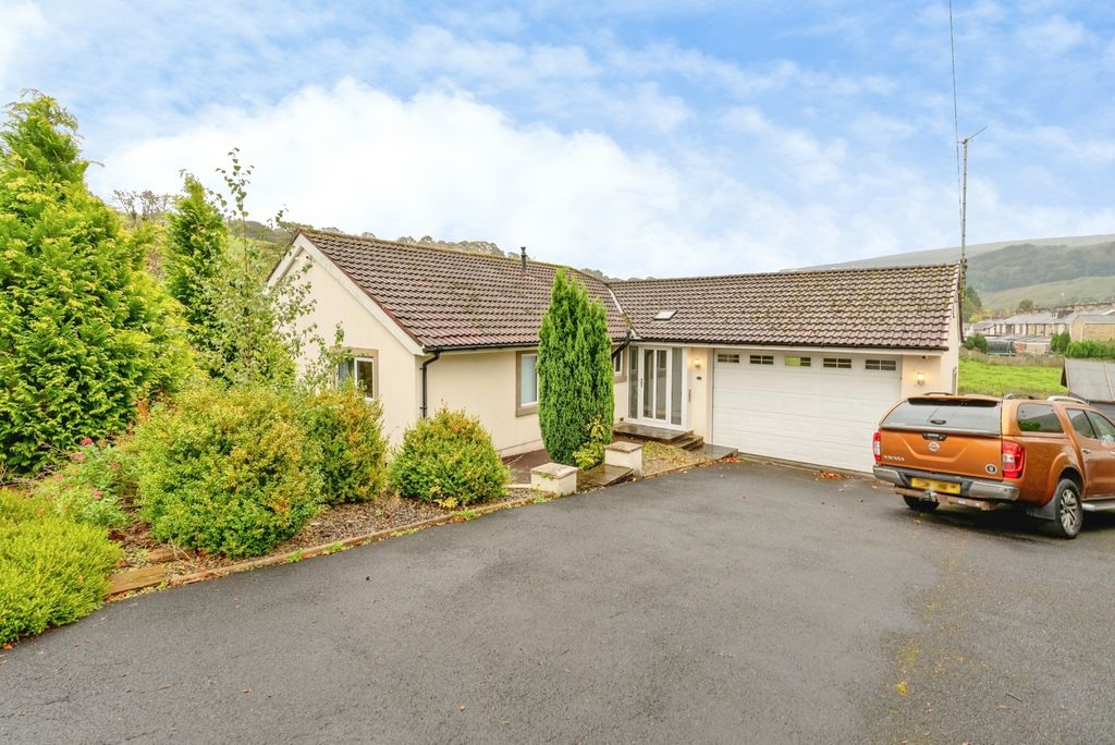 Property photo 1 of 19 Pbox-Img.Jpg