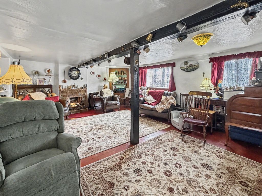 Property photo 3 of 58 4789644