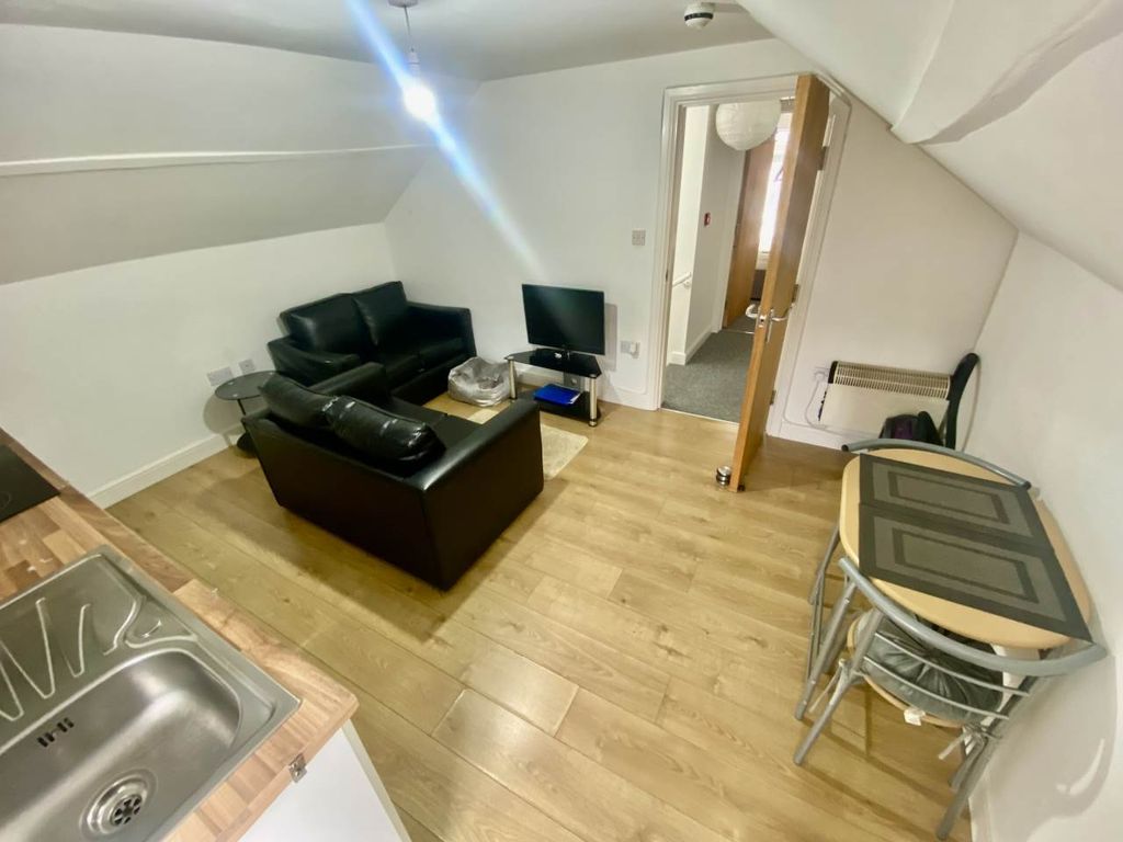 Property photo 3 of 13 Img_5514