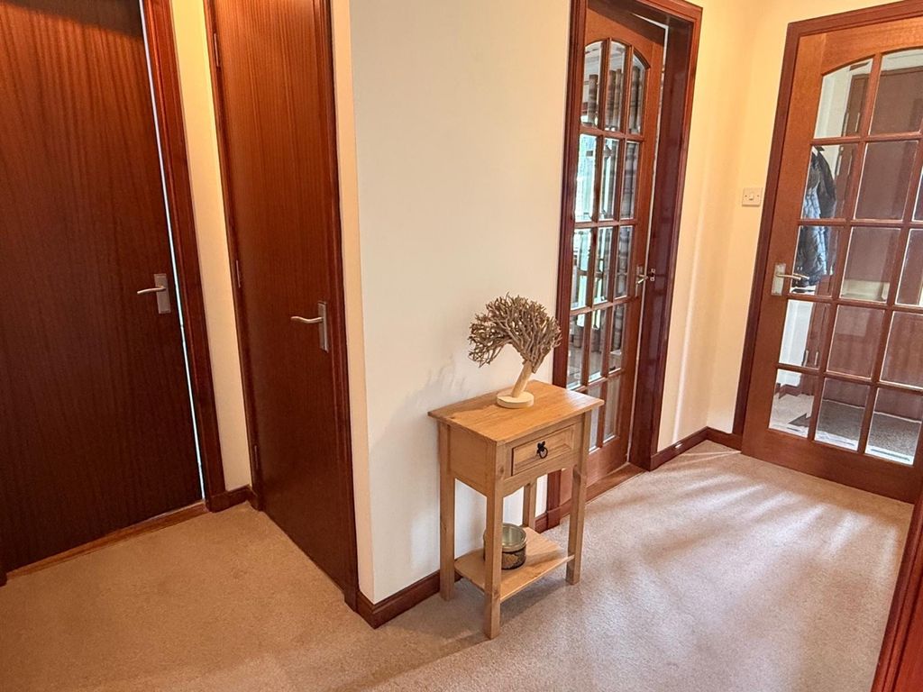 Property photo 3 of 29