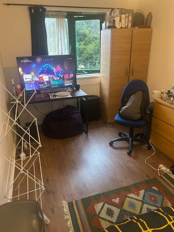 Property photo 2 of 6