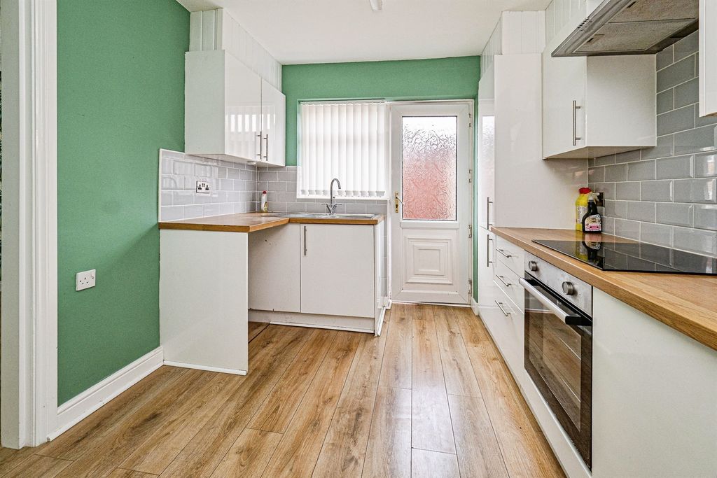 Property photo 2 of 14