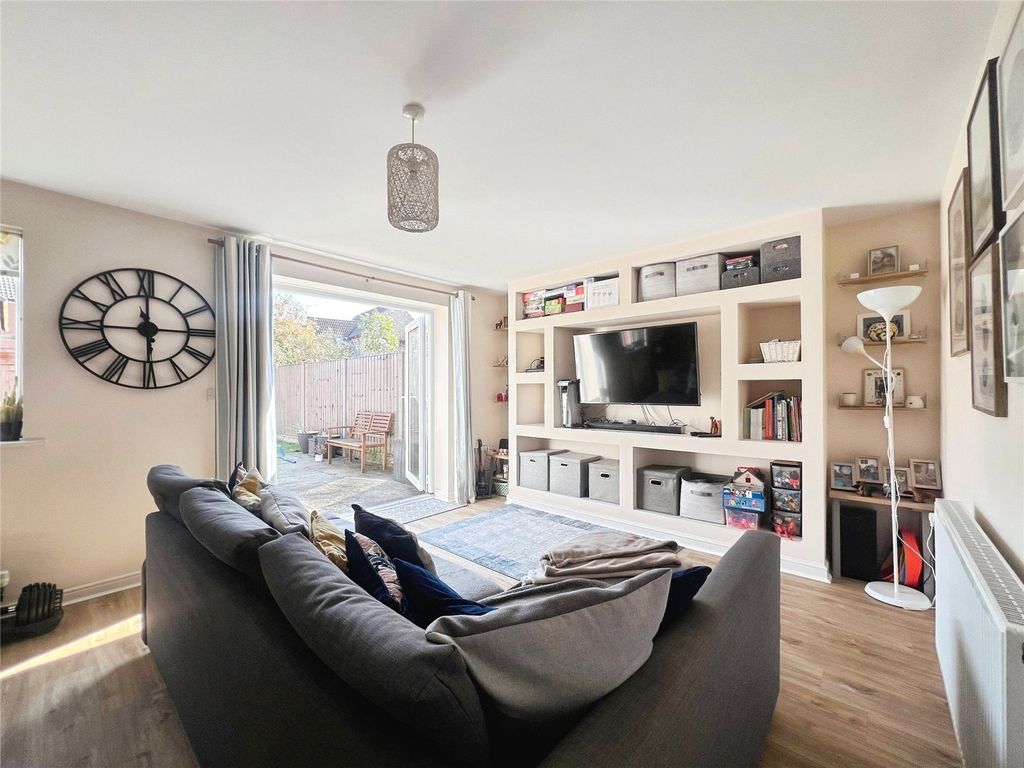 Property photo 2 of 16 Picture No. 13