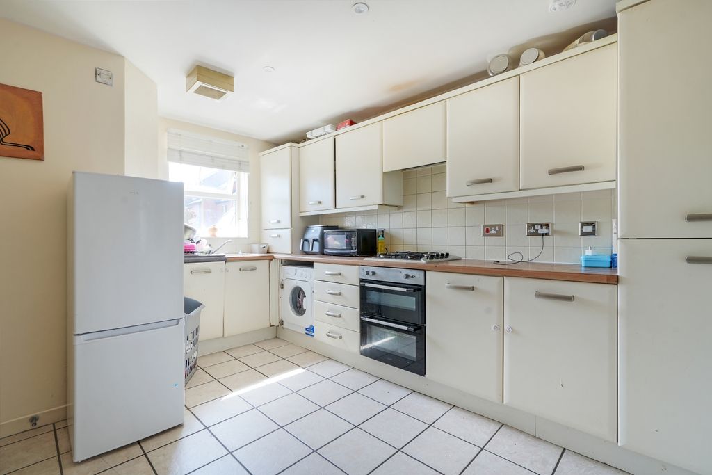 Property photo 2 of 22 Kitchen